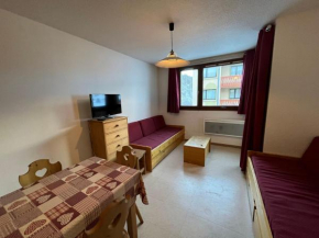 Appartement confortable à Val Cenis Lanslebourg, 300m des pistes, 5 personnes, balcon, casier à skis - FR-1-508-40